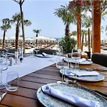 Luxury By The Sea *