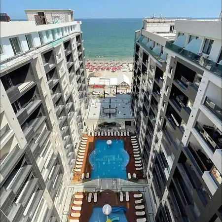 Διαμέρισμα Luxury By The Sea