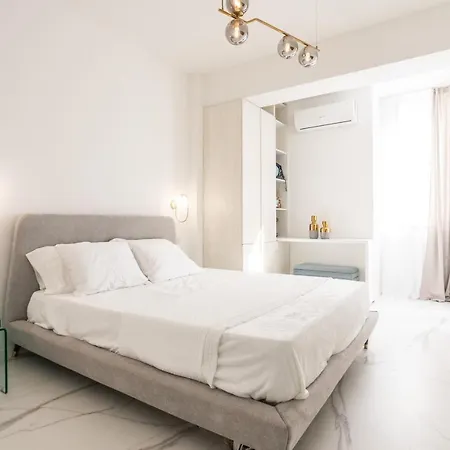 Luxury By The Sea Apartament *