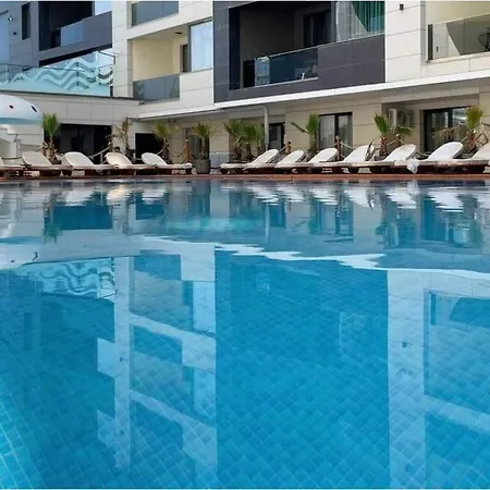 Luxury By The Sea Apartament