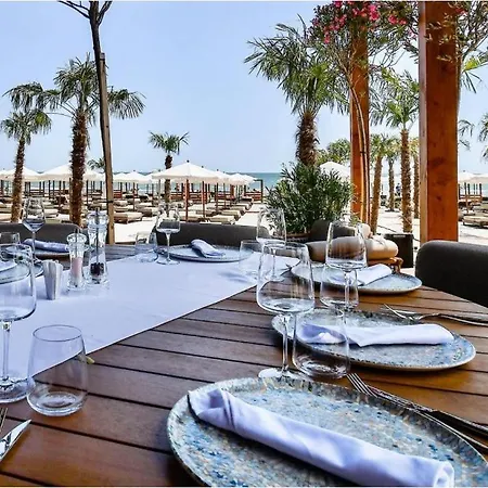 Luxury By The Sea *